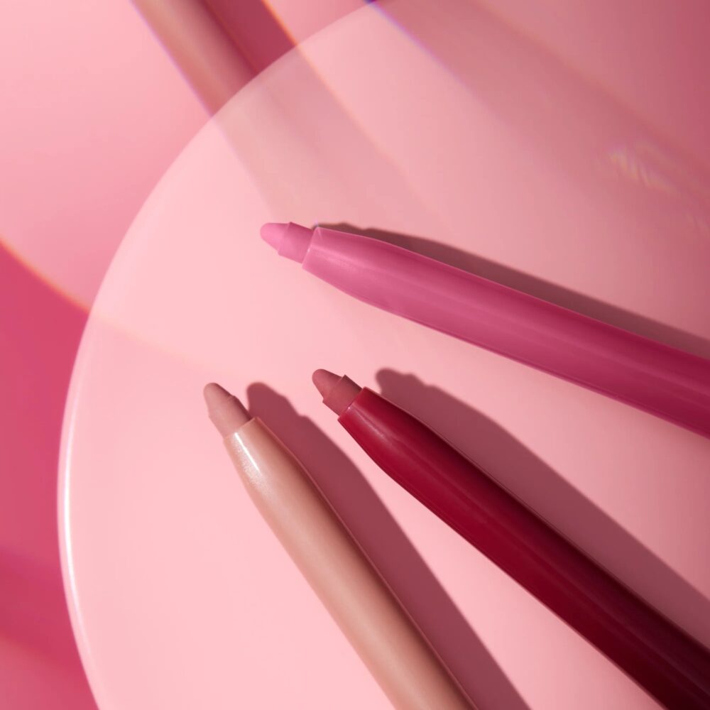 Kiss and glow Plumping lip liner C03 - Catrice - immagine 3